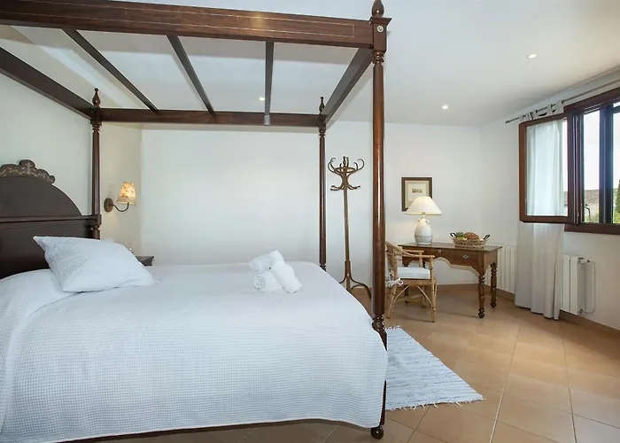 Owl Bookig Rostoya - 10 Min Walk To The Old Town Польєнса