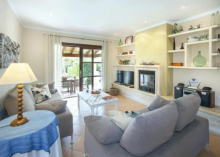 Owl Bookig Rostoya - 10 Min Walk To The Old Town